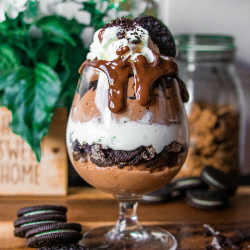 Sundae de vainilla y frutos rojos